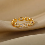 Gedrehter Edelstahlring mit Zirkonia