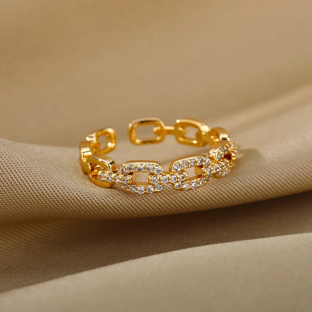 Gedrehter Edelstahlring mit Zirkonia