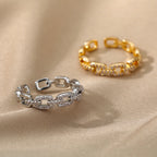 Gedrehter Edelstahlring mit Zirkonia