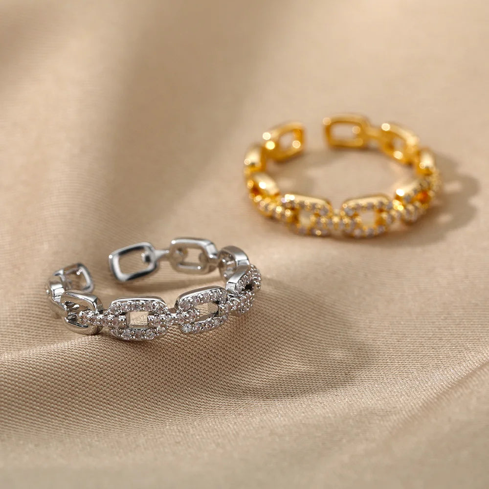 Gedrehter Edelstahlring mit Zirkonia