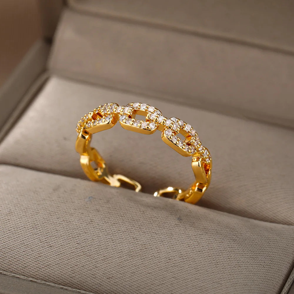 Gedrehter Edelstahlring mit Zirkonia