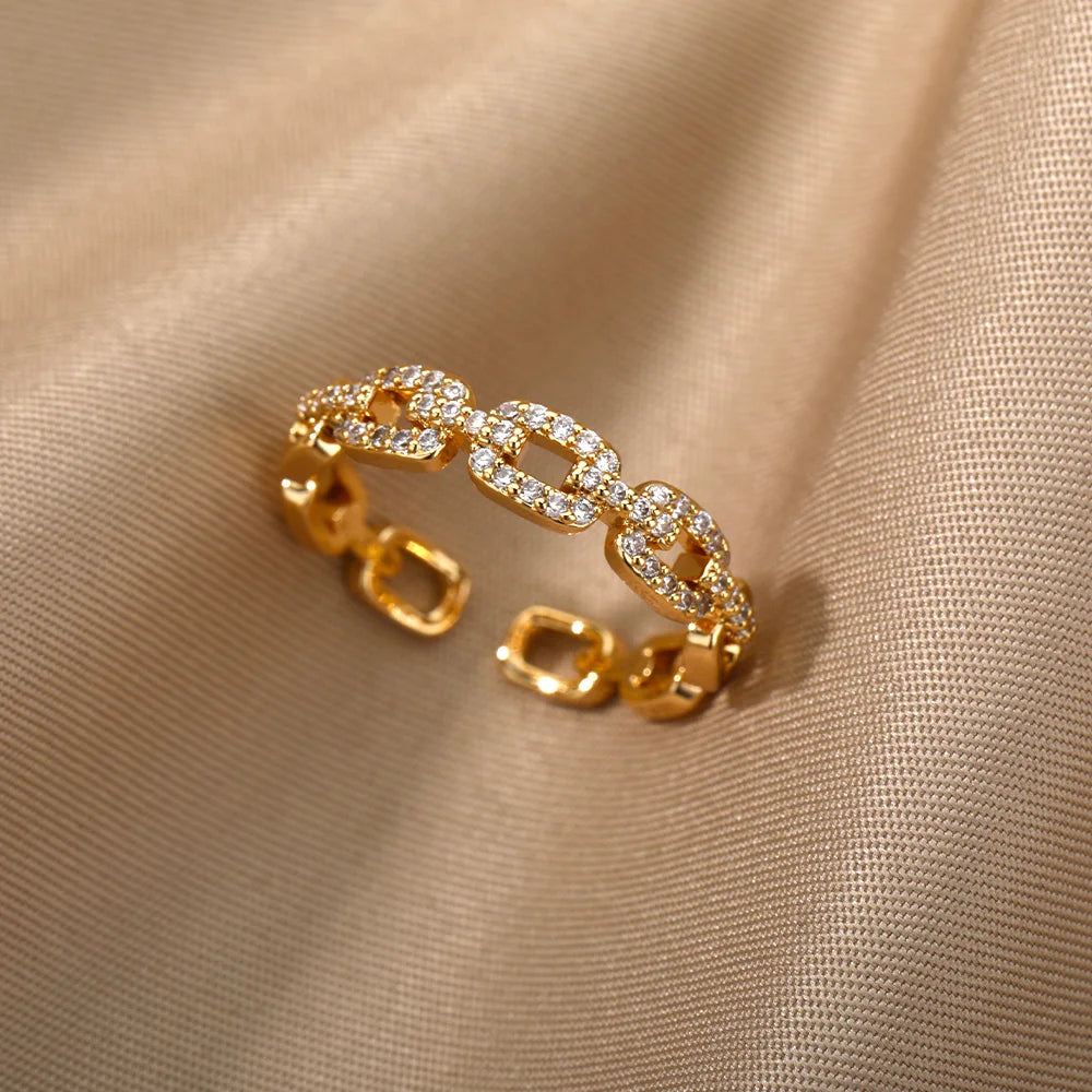 Gedrehter Edelstahlring mit Zirkonia