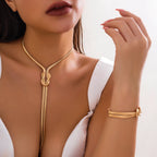 Schmuckset mit Schlangenkette und Ohrhängern