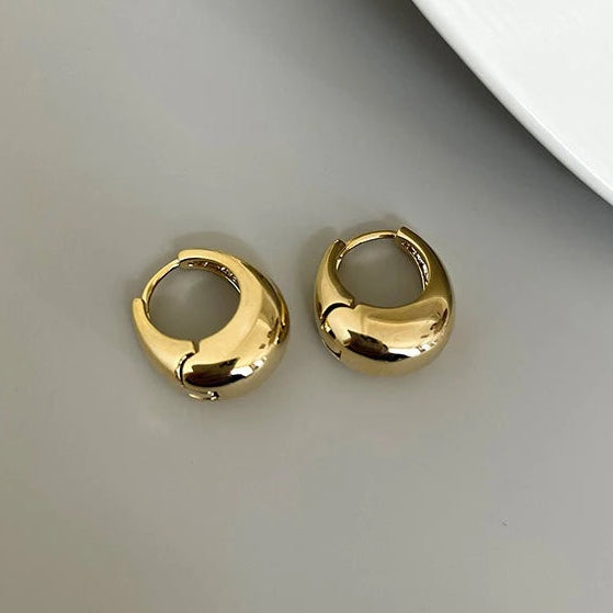 Elegante ovale Ohrstecker in 3D-Optik