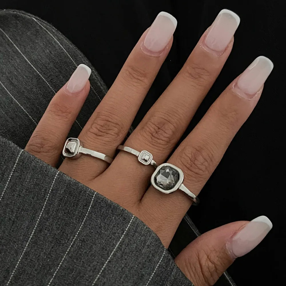 Offener Ring mit Kristall-Detail